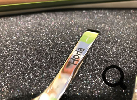 Laser Gravur Böhm in Bonn - Geschenkideen mit Gravuren auf Holz, Glas, Leder, Metall, Acryl Plexiglas , Armbänder, Papier, Anhänger, Schilder ... für Privat und Geschäftskunden und  Firmen. Kunden kommen aus Bonn, Köln, Siebengebirge, Frechen, und ganz NRW, Deutschland, Schweiz und der Welt