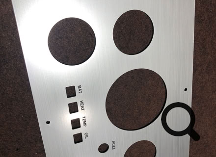 Laser Gravur Böhm in Bonn - Geschenkideen mit Gravuren auf Holz, Glas, Leder, Metall, Acryl Plexiglas , Armbänder, Papier, Anhänger, Schilder ... für Privat und Geschäftskunden und  Firmen. Kunden kommen aus Bonn, Köln, Siebengebirge, Frechen, und ganz NRW, Deutschland, Schweiz und der Welt